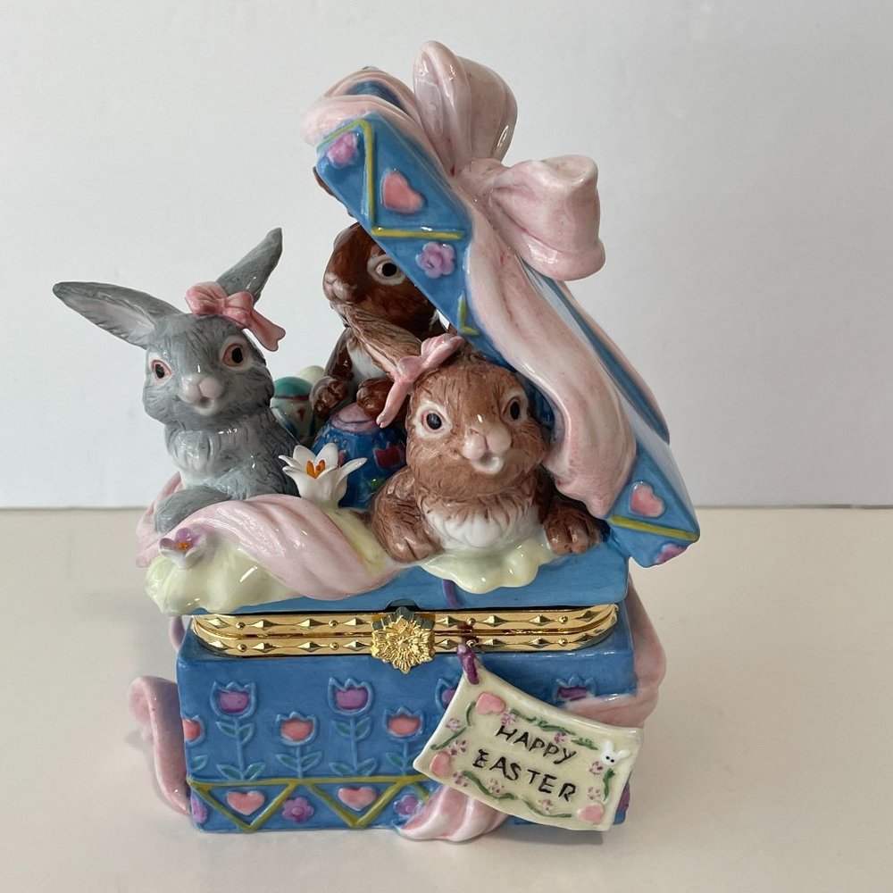CWC Porcelain Box Easter Bunnies & Eggs Hinged Keepsake Hand Painted Home Decor - Picture 2 of 16